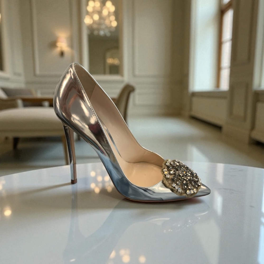 Stunning!  Prada silver mirror-style heels 4 1/2 inches of 🔥🔥.